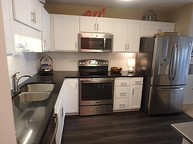 121 Washington Ave S — Photo 3