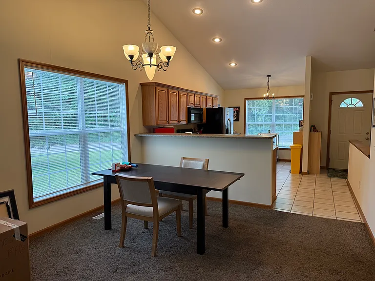 6176 Cross Bend Ct — Photo 2
