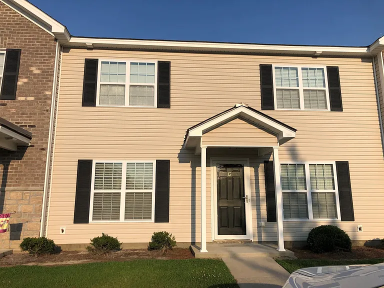 120 Chandler Dr #G — Photo 1