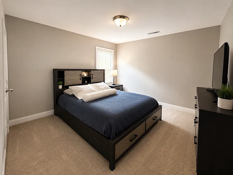Quail Hollow Dr — Photo 21
