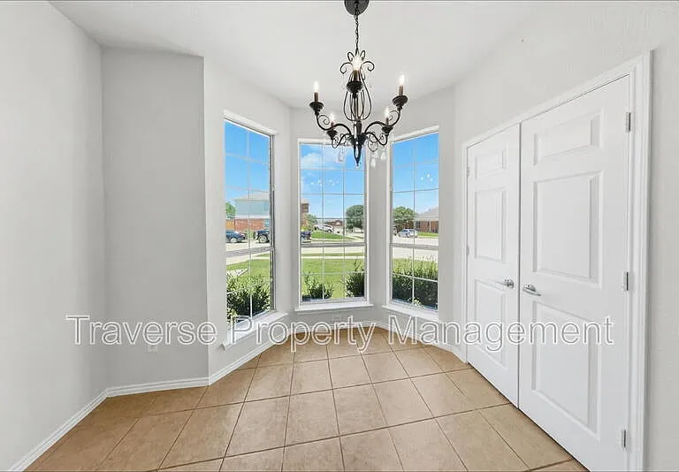 10001 Blue Bell Dr — Photo 5