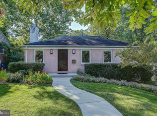 6114 Temple St, Bethesda, MD 20817