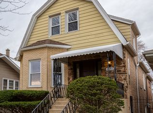 6302 W Waveland Ave, Chicago, IL 60634