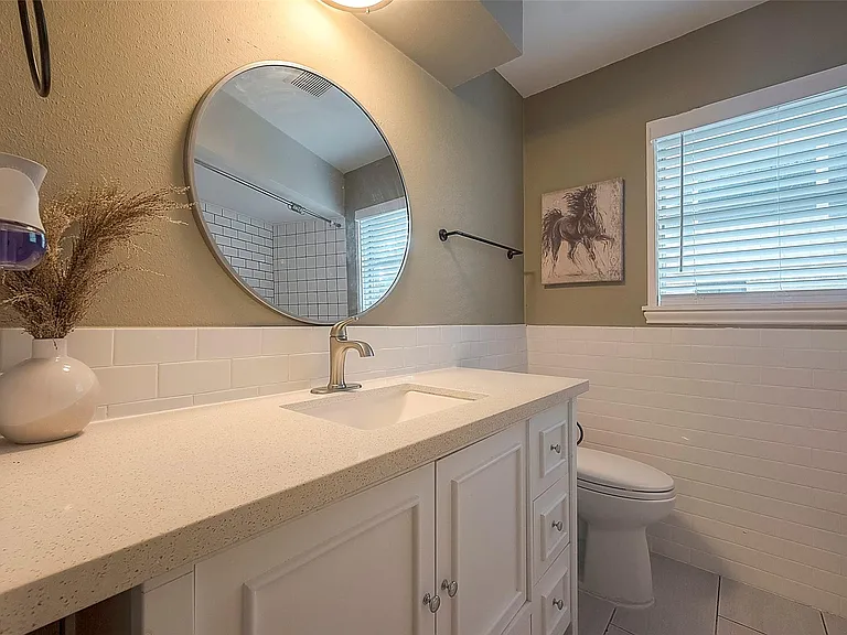 7810 Locke Ln — Photo 23