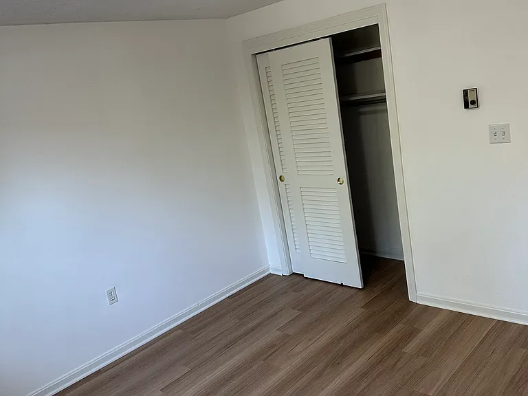 50 Spencer Rd #18L — Photo 8