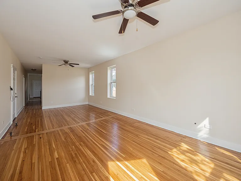 7551 S South Shore Dr #3 — Photo 8