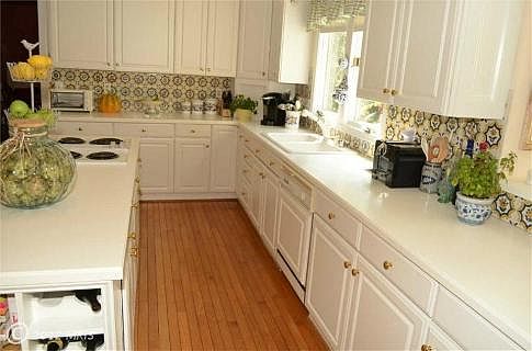 5th image of 207 Copperwood Ct