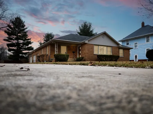 740 E Orleans St, Paxton, IL 60957
