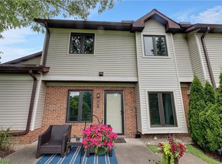 7077 Village Dr, Mentor, OH