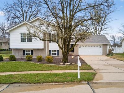 16858 Babler View Dr, Ballwin, MO, 63011