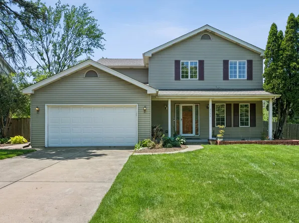 2142 N Summit St, Wheaton, IL 60187