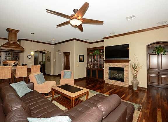 2nd image of 3824 Bonaire Pl