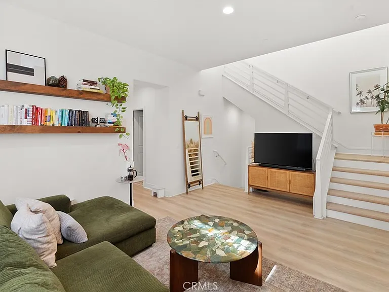 710 W Tribella Ct — Photo 10