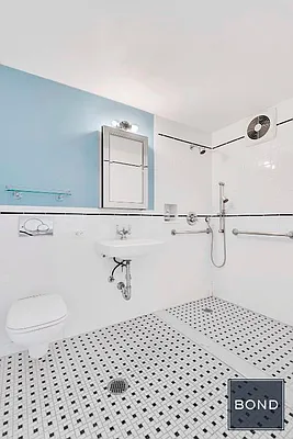 Sold by Bond New York | media 18