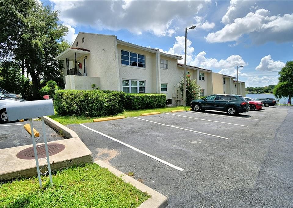 1st image of 1103 Cypress Gardens Blvd SE #32