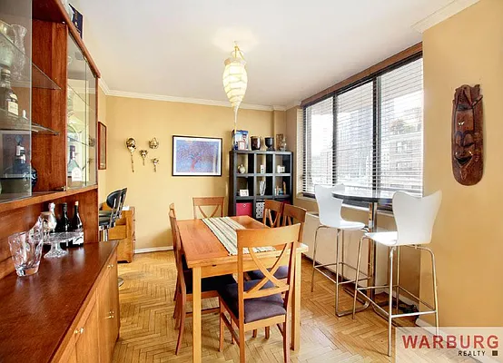 Sold by Warburg | media 2