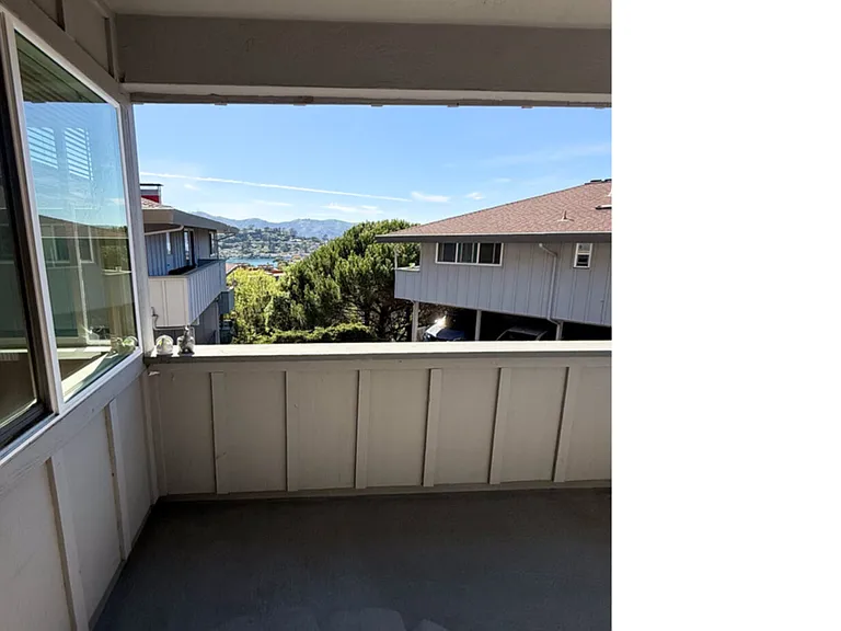 7 Davis Dr #G — Photo 17