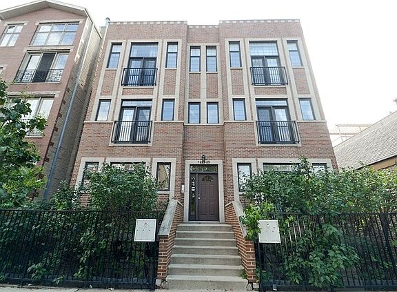 2nd image of 1223 N Greenview Ave APT 1S
