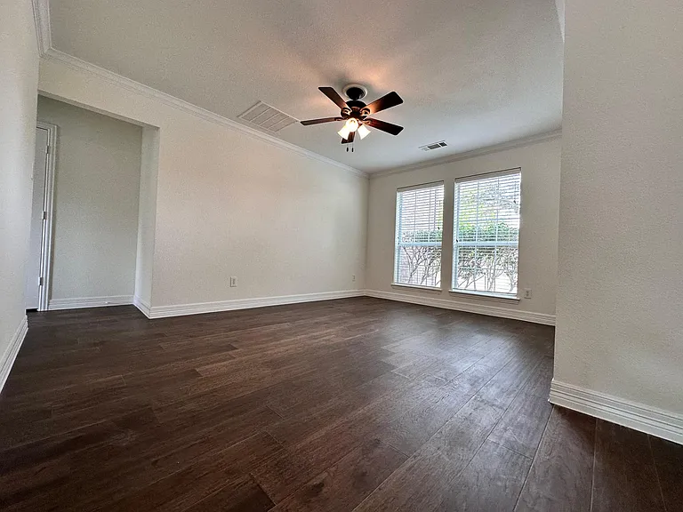 1820 Kittyhawk Dr — Photo 15