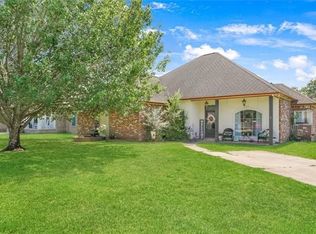 16227 Madison Ct, Prairieville, LA 70769