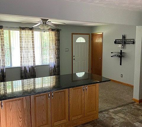 3rd image of 102 Becker Ln