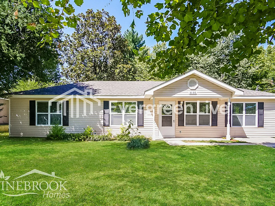 3135 Gayhart Dr NW