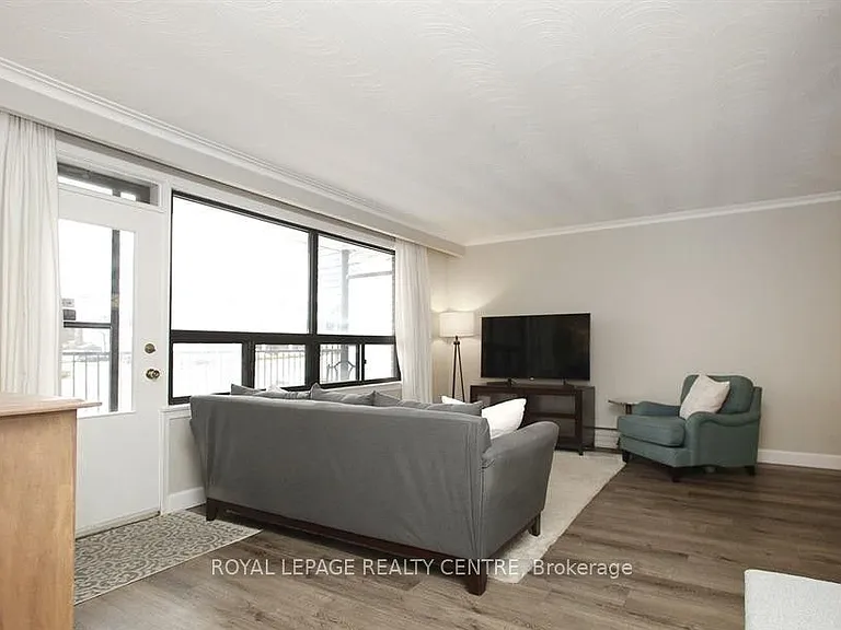 339 Sheppard Ave E #2 — Photo 3