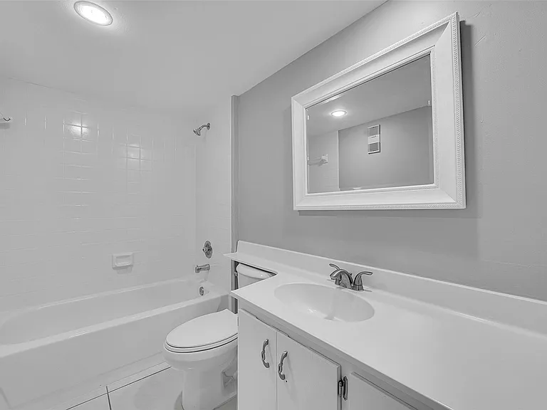 1713 Whitehall Dr #103 — Photo 13