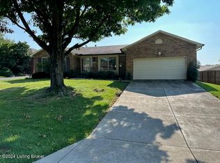 4002 La Costa Ct, Jeffersontown, KY 40299