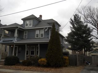 26 Trillium St, Springfield, MA 01108