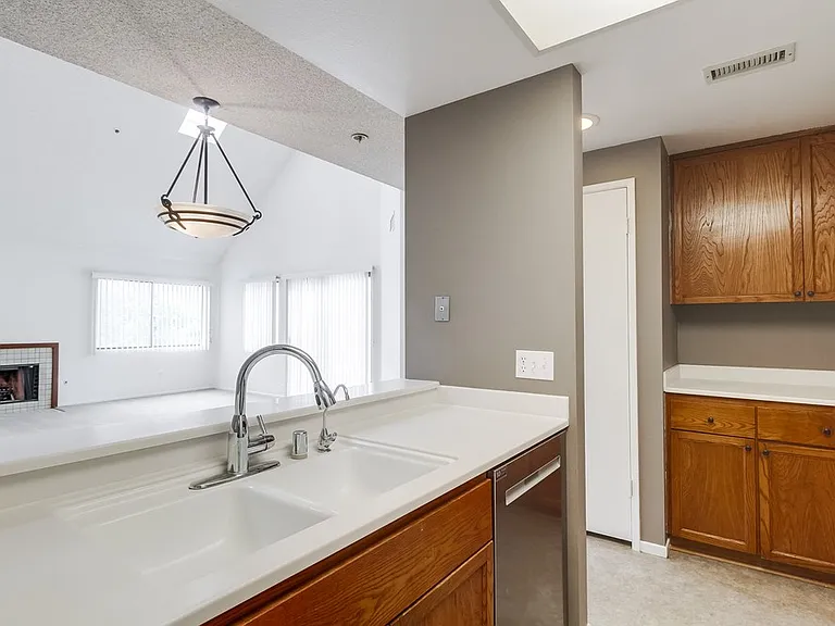 701 Kettner Blvd #98 — Photo 16