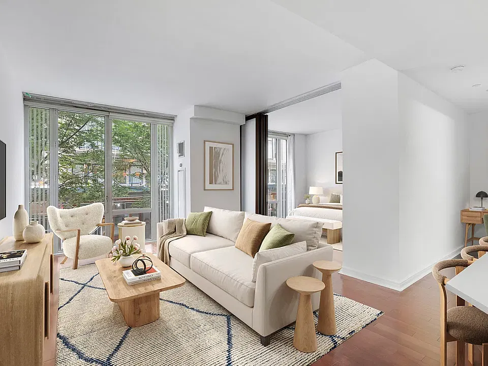 130 W 19th St #3D