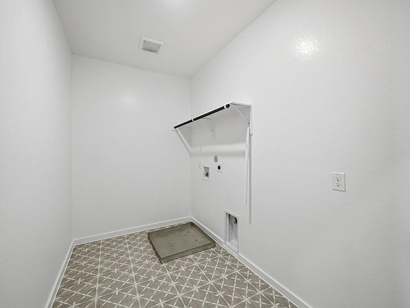 5th image of 5323 Getty Ln