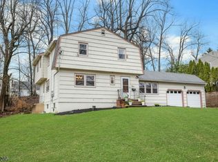 3 Page Pl, Livingston Twp., NJ 07039
