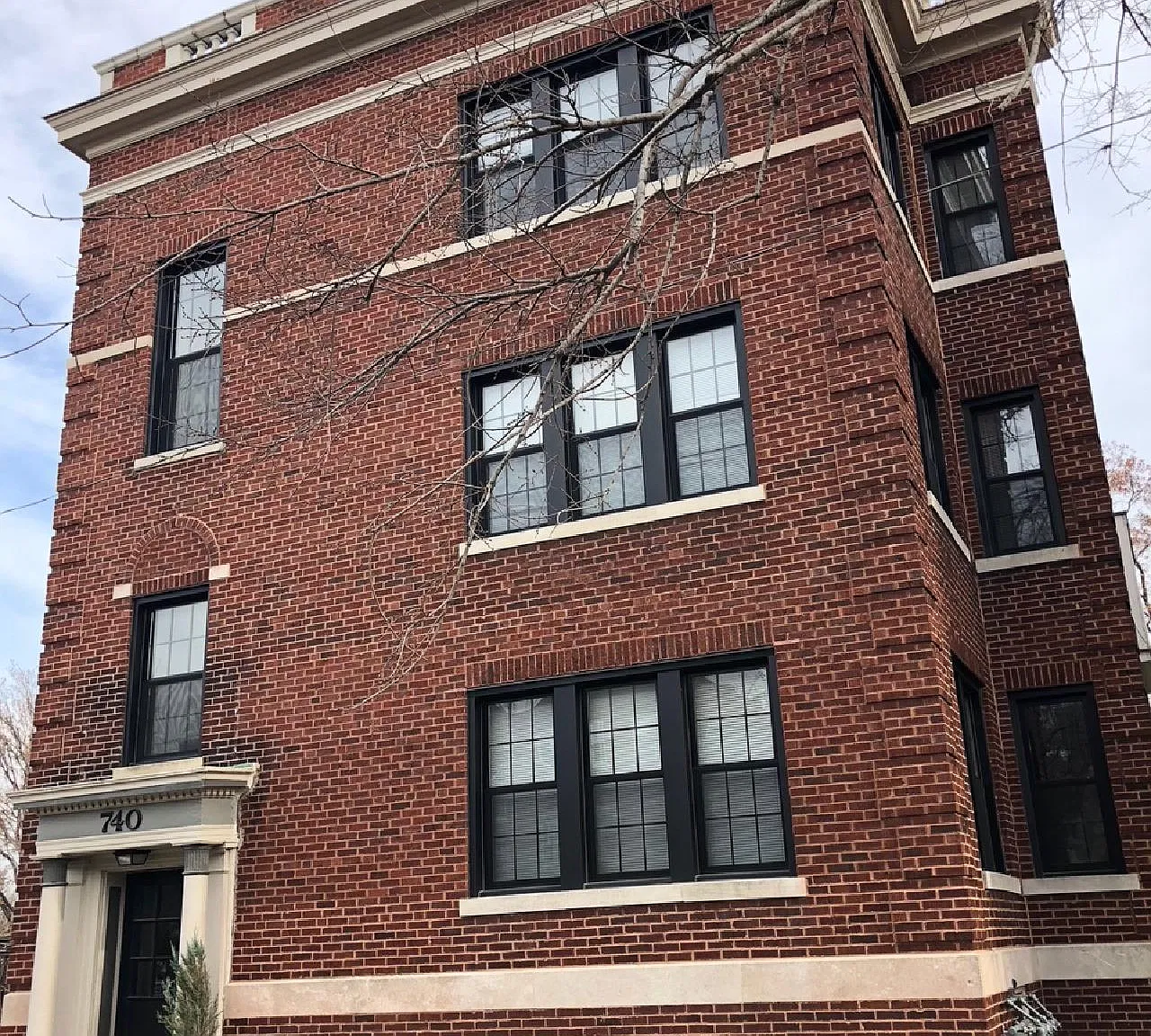 740 Leland Ave — Photo 1