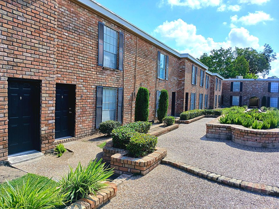 Regents Walk Townhouse