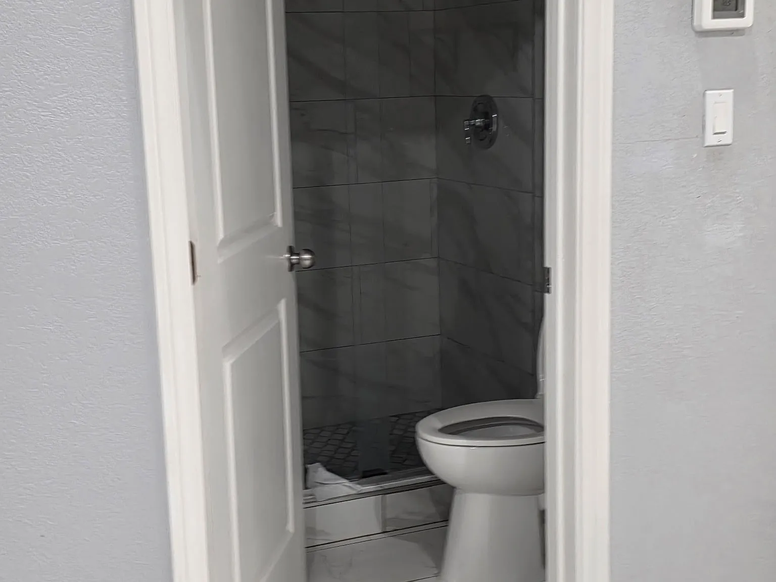 2 bed, 1.5 bath, 850 sqft, $2,200 — Photo 2