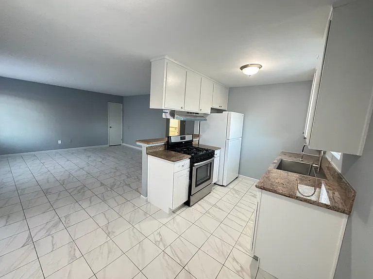 7134 Westview Pl #B — Photo 5