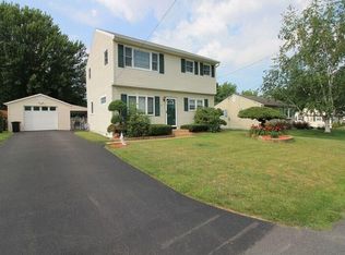 41 Plaske Dr, Schenectady, NY 12309