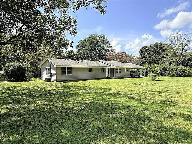 23372 Honeysuckle Rd
