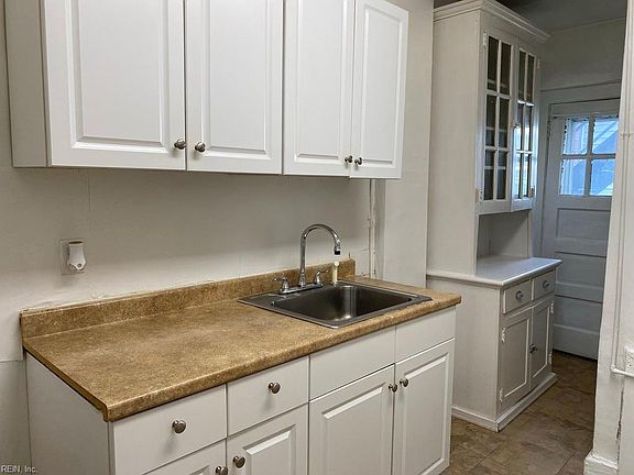 4th image of 1411 Leigh St #B-3