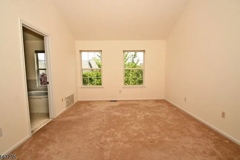 4 Prescott Ct — Photo 2