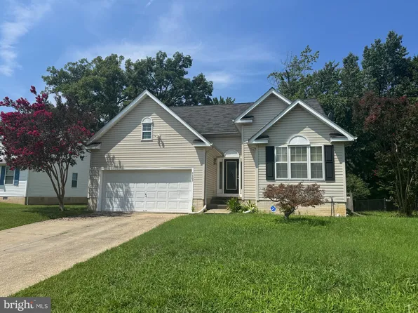 1107 Station Dr, La Plata, MD 20646