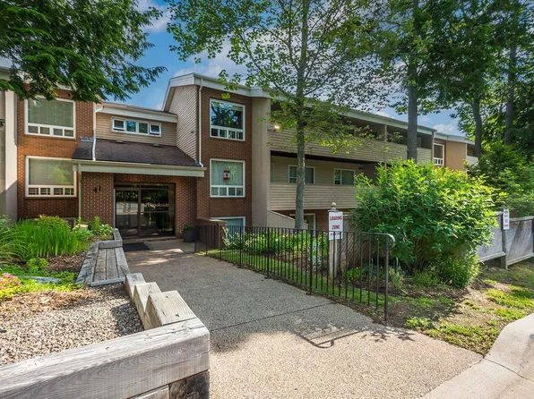 41 Moirs Mill Rd #1, Halifax, NS B4A 3C4
