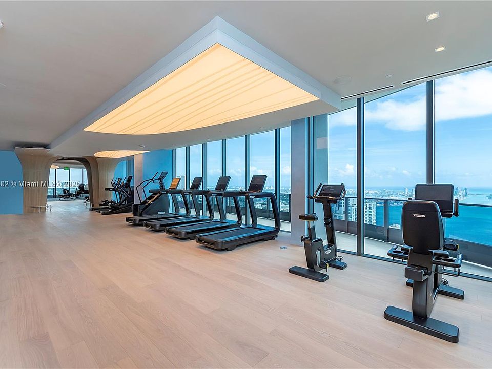 2nd image of 1000 Brickell Plz #707