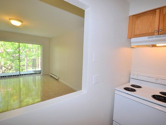 5th image of 119 Dehaven Dr APT 330