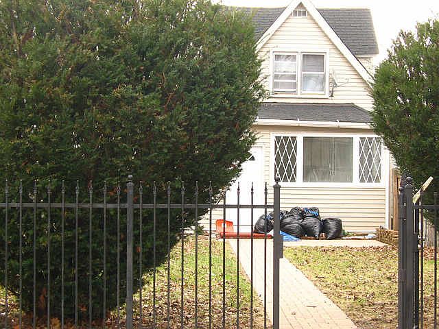 1st image of 2219 N La Crosse Ave