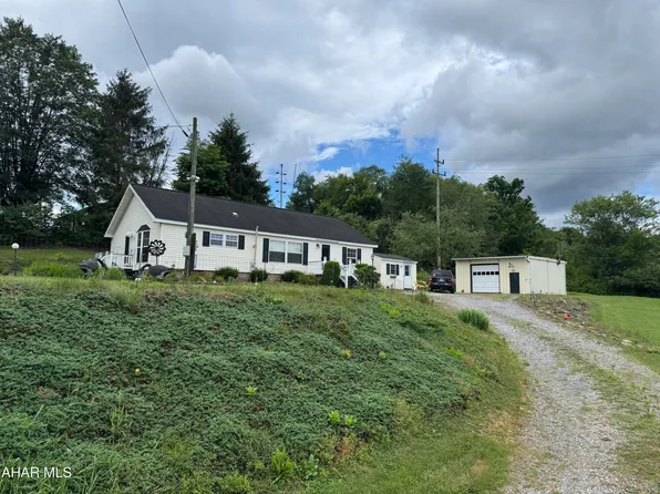 130 Arch St, Tyrone, PA 16686