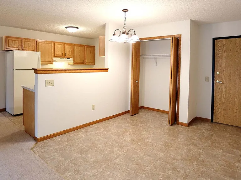 Mill Pond Apartments — Photo 3