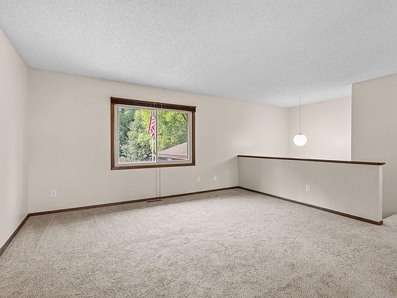 4th image of 865 104th Ave NW